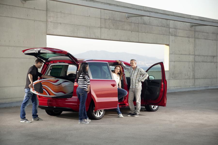  Seat Alhambra 2010 года  (фото 69 из 113)